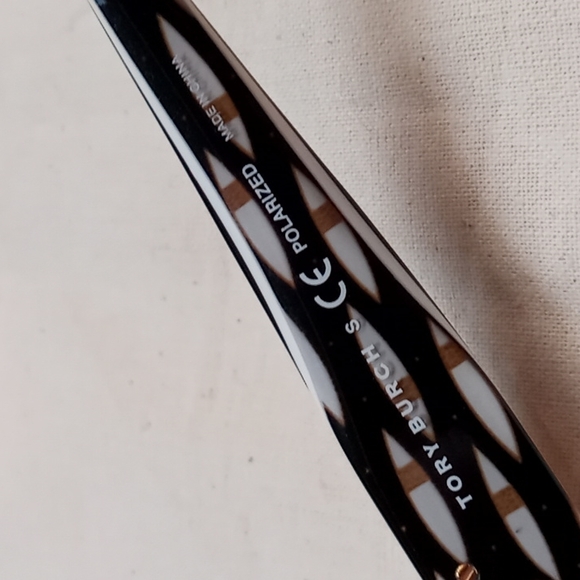 🍊 Tory Burch Black & Rose-Gold Polarized Sunglasses Pre-owned - Picture 8 of 16